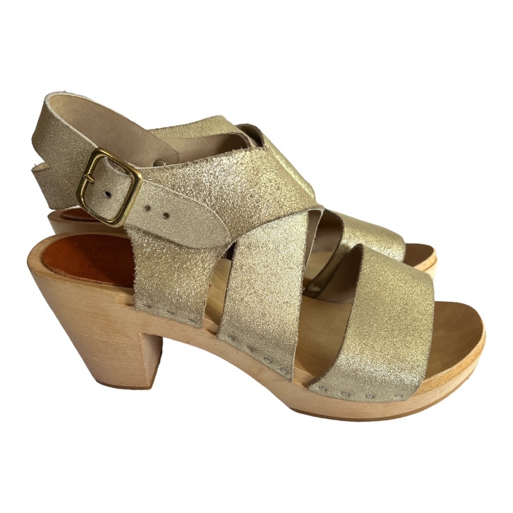Bryr Gold Women's Clog Sandals